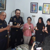 Terimakasih kunjungannya Bapak/Ibu dari Bea Cukai Jakarta. Ke depan semoga Ing Pawon bisa bekerjasama dengan Bea Cukai. 

#beacukai#kunjungankerja#viralkanjamu#jamuindonesia#banggajamuindonesia#banggabuatanlokal