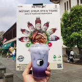 Segarnya healthy drink yang super duper sueger ini bantu hempaskan dahaga di siang hari yang terik. 
. 
Yuk ke Taman Fatahilah Kota ya di acara Gernas BBI - BBWI. Kami tunggu

#kotu #kotatua #healthydrink#fresh